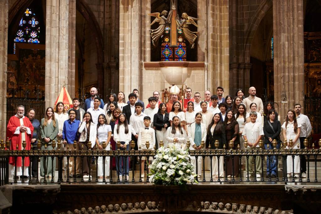 CATÓLICOS EN BARCELONA – El Espíritu Santo renueva nuestra comunidad