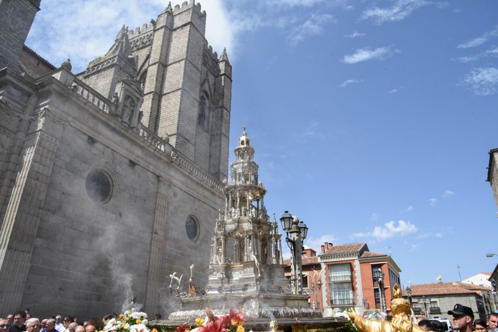 CATÓLICOS EN ÁVILA – Corpus Christi: Cristo presente en nuestras calles y en nuestra vida