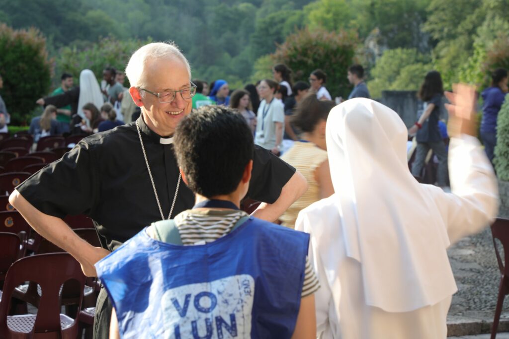 CATÓLICOS DE LUGO – El obispo inaugura la JEMJ