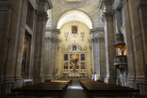 CATÓLICOS EN SALAMANCA – La Iglesia de la Purísima acoge la profesión simple de la hermana Noella Kavugho Mbughavinywa