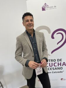 CATÓLICOS EN SALAMANCA – El Centro de Escucha “Carmen Calzada” mantiene su acompañamiento en verano