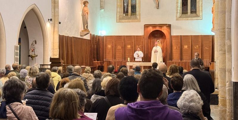 CATÓLICOS EN CANTABRIA – Óscar Lavín, vicario para la Evangelización: “Las Jornadas diocesanas de Formación Pastoral son un lugar de encuentro”