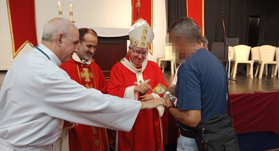 CATÓLICOS EN SEVILLA – El arzobispo administra los sacramentos de la Confirmación y la Comunión a varios internos del Centro Penitenciario Sevilla I