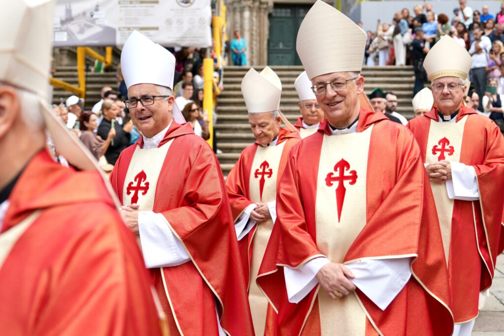 CATÓLICOS DE LUGO – El obispo de Lugo participa en la solemnidad del Apóstol