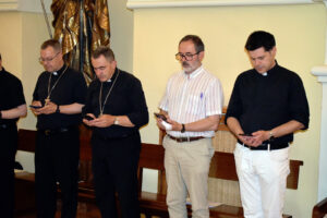 CATÓLICOS EN SALAMANCA – El obispo y el provicario general participan en el Encuentro de Obispos y Vicarios de Iglesia en Castilla