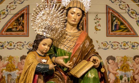 CATÓLICOS EN SEVILLA – Santa Ana y la Virgen Niña. Ermita de Santa Ana, en Estepa