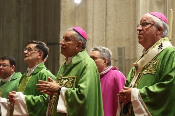 CATÓLICOS EN SEVILLA – Monseñor Ulloa recuerda que “el Señor nunca abandona a los suyos” 