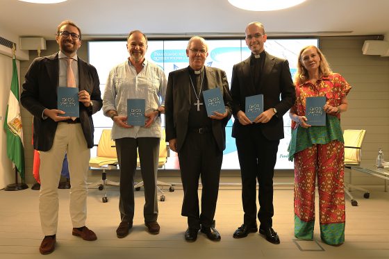 CATÓLICOS EN SEVILLA – Ignacio del Rey publica ‘Dios sabe más’, un devocionario con 300 oraciones para todas las situaciones de la vida