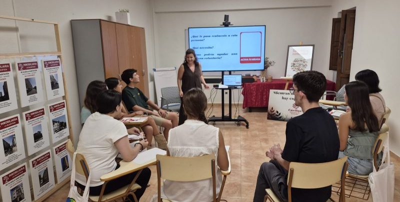 CATÓLICOS EN CANTABRIA – Sara Puente, técnica de voluntariado de Cáritas Santander: “Para ser voluntario se necesita tener disposición y querer cambiar las cosas”