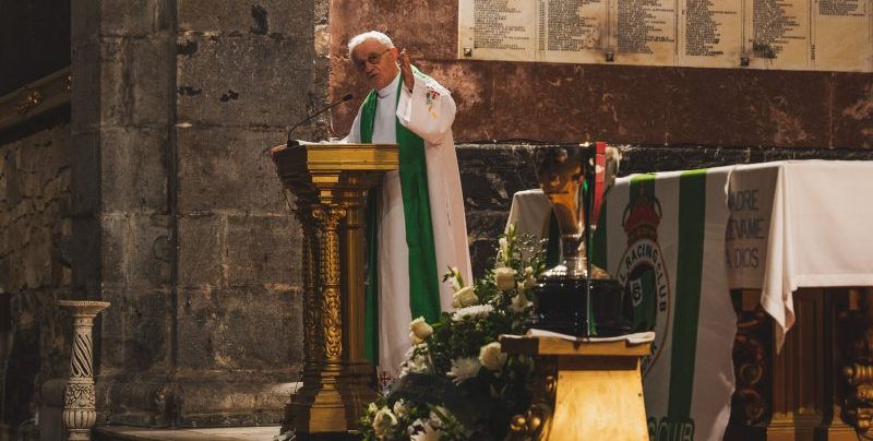 CATÓLICOS EN CANTABRIA – El Racing rinde homenaje a la Bien Aparecida antes del inicio de la temporada