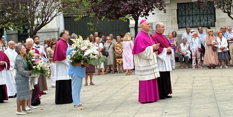 CATÓLICOS EN CANTABRIA – Monseñor Ros en la solemnidad de la Asunción: “En nuestra Madre encontramos la guía segura que nos va indicando el camino”
