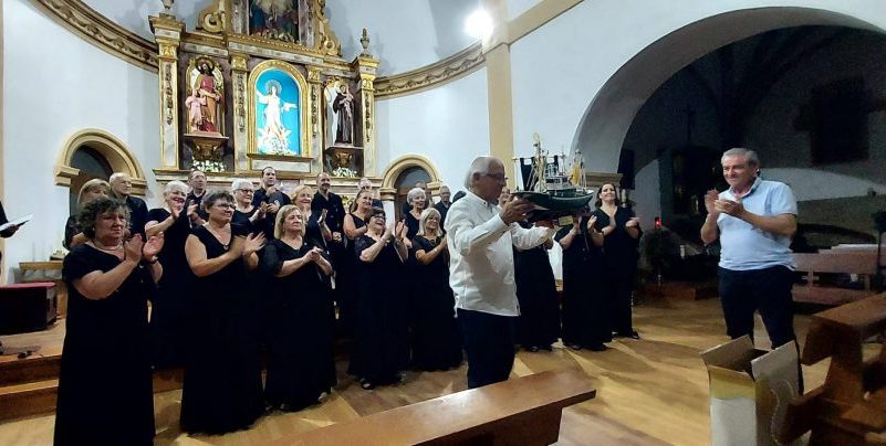 CATÓLICOS EN CANTABRIA – El párroco de Suances, Baldomero Maza, recibe el Premio Coralia 2026