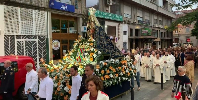 CATÓLICOS EN CANTABRIA – Monseñor Arturo Ros preside en San José Obrero de Torrelavega la Misa en honor a la patrona de la ciudad