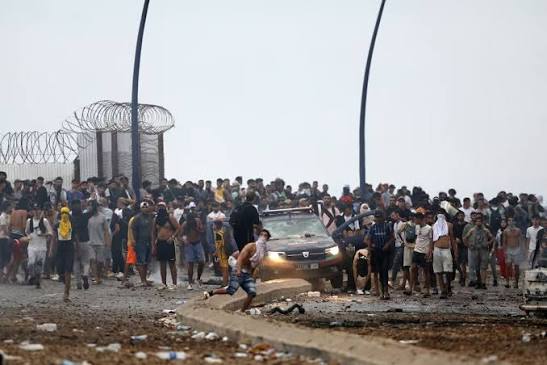 Tradicionalismo – (EL MUNDO) La amenaza desde Marruecos que no cesa: a la caza del ceutí, espías, violencia en las calles, convocatoria (comprobada) para otra llegada masiva…