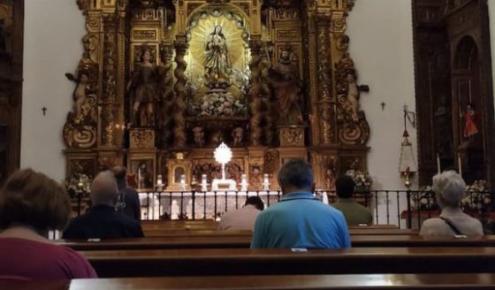 CATÓLICOS EN SEVILLA – La capilla de San Onofre mantiene abierta la adoración eucarística las 24 horas durante el verano