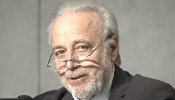 CATÓLICOS EN SEVILLA – Monseñor Piero Coda participa hoy en Sevilla en la presentación del segundo volumen del «Diccionario Dinámico de Ontología Trinitaria»