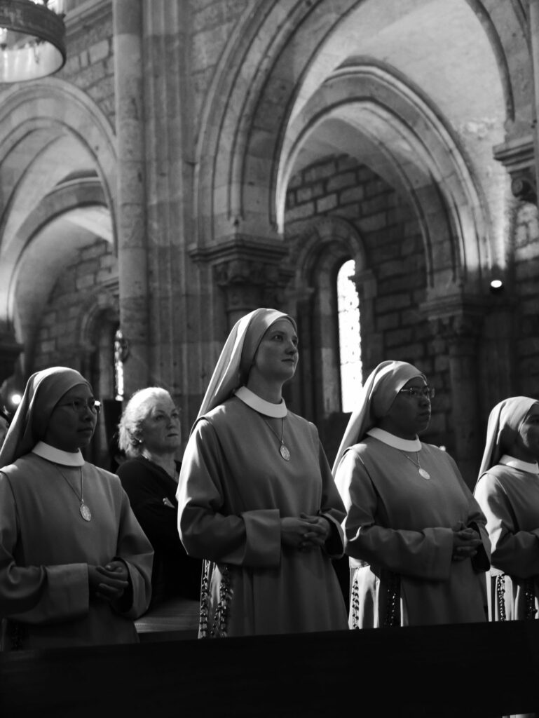 CATÓLICOS DE ASTURIAS – «Contemplativas y misioneras». ¿Quiénes son las religiosas que dirigen la Casa de Ejercicios en Covadonga?