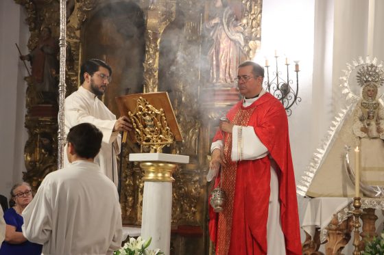 CATÓLICOS EN SEVILLA – El sacerdote Nelson Borges tomó posesión como nuevo párroco de San Pedro de Carmona