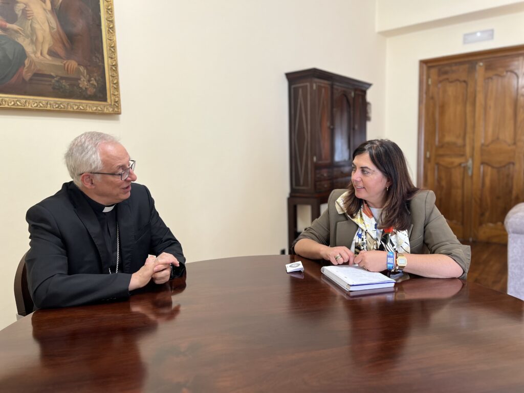 CATÓLICOS DE LUGO – El obispo recibe a la alcaldesa de Lugo