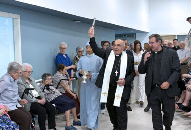 CATÓLICOS EN VALENCIA – El Arzobispo bendice las nuevas instalaciones de la residencia La Beneficencia de Ontinyent