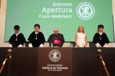 CATÓLICOS EN VALENCIA – Mons. Benavent pide que la universidad reflexione sobre la IA sin perder “el deseo de plantearse preguntas” y tenga como referencia la «dignidad de las personas»